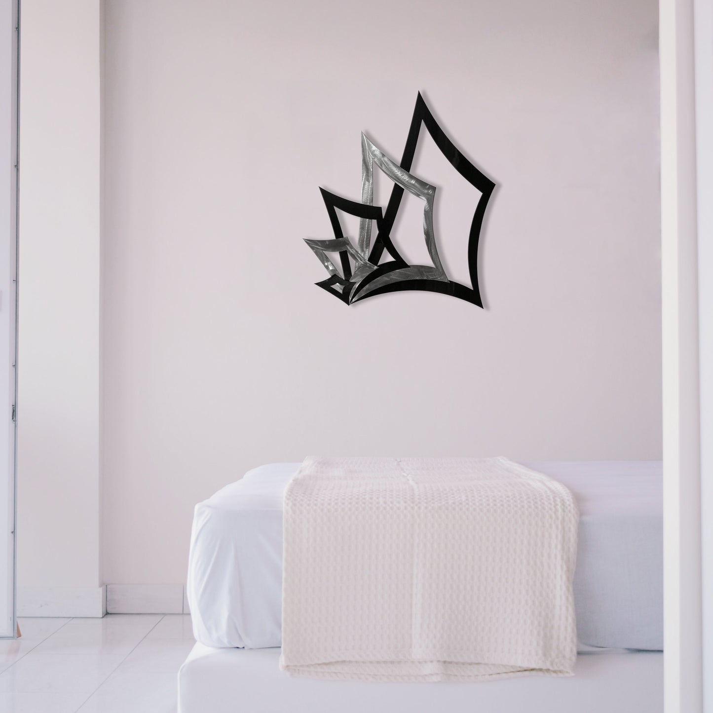 Poker Hand Metal Wall Decor