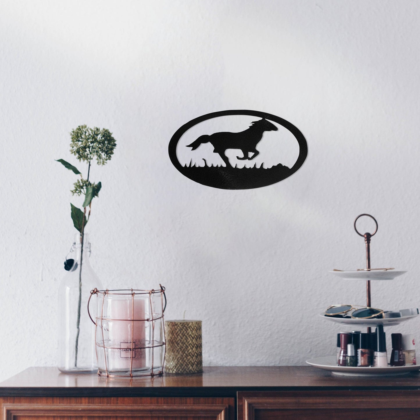 black-horse-oval-over-makeup-table-scaled