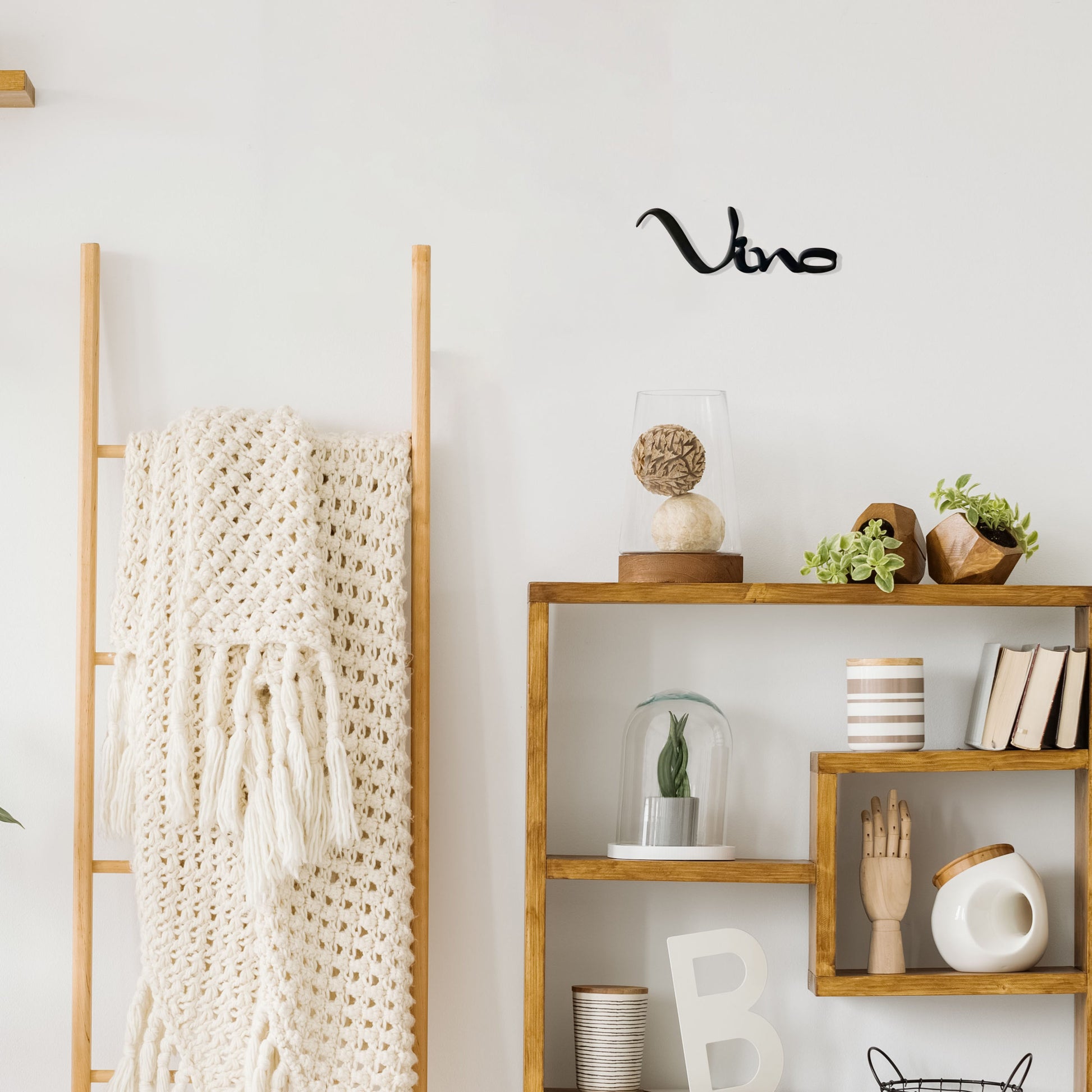 vino-word-over-shelf-scaled